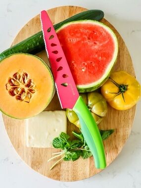 🍉 WATERMELON KNIFE 🍉Red Blade Green Handle Serrated Kitchen Knife - Home Cutlery